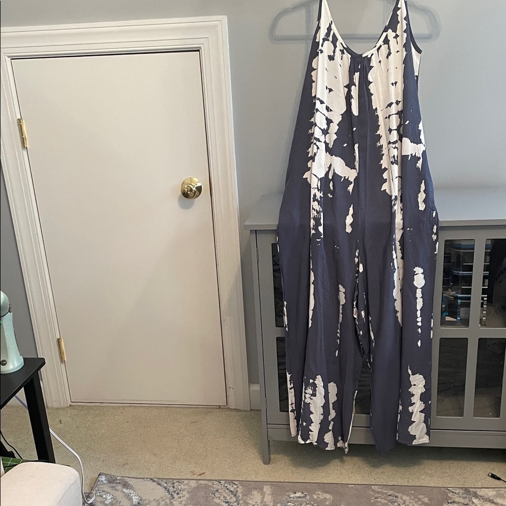 Stylish Gray and White Jumpsuit M